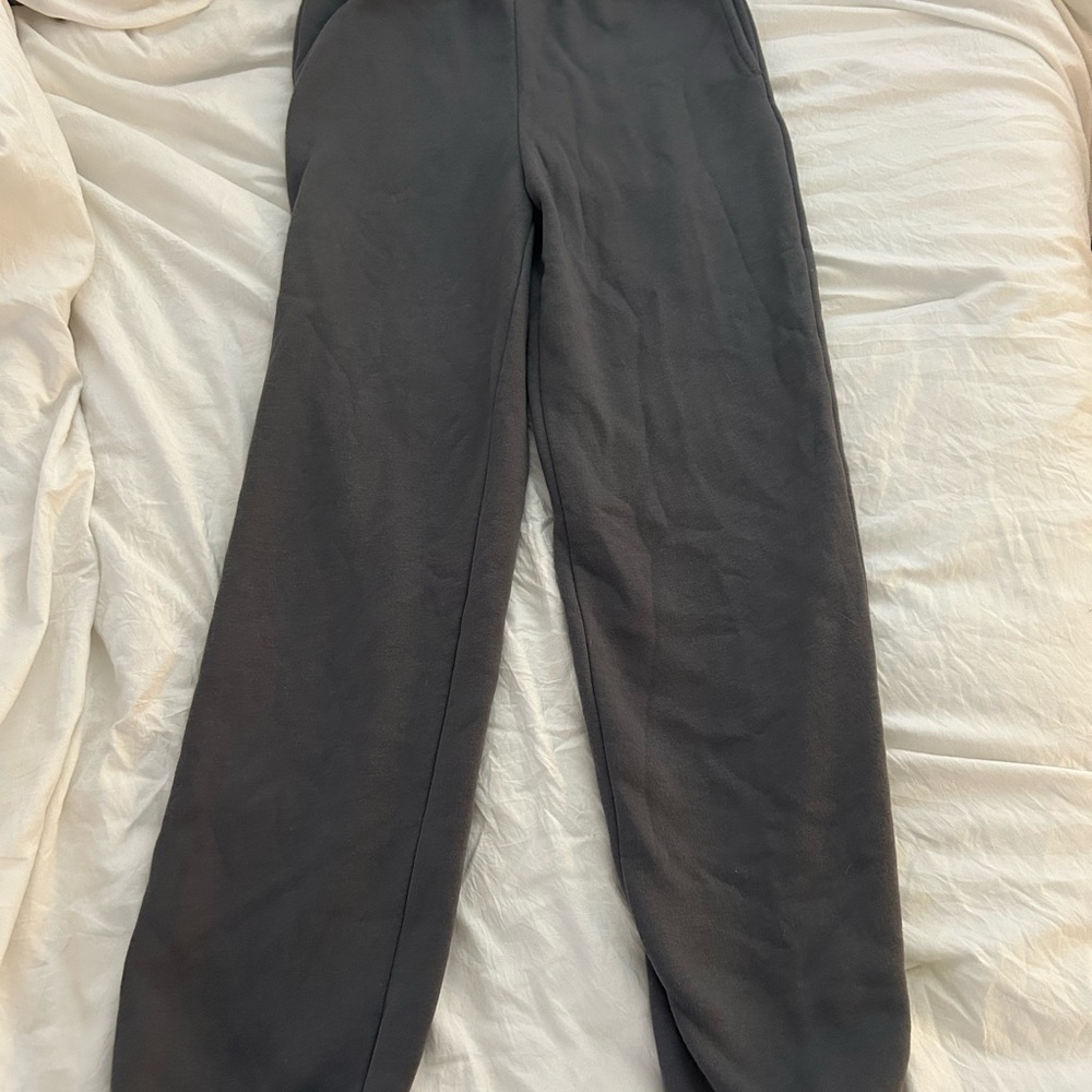 H&M Gray Sweatpants Comfortable Joggers